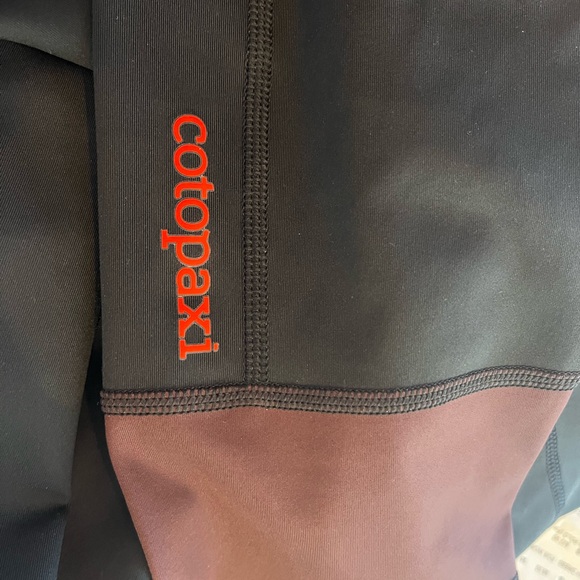NWT Cotopaxi Women's Cerro Travel Tight Black with Maroon Accent at Ankle Size L - Picture 6 of 9